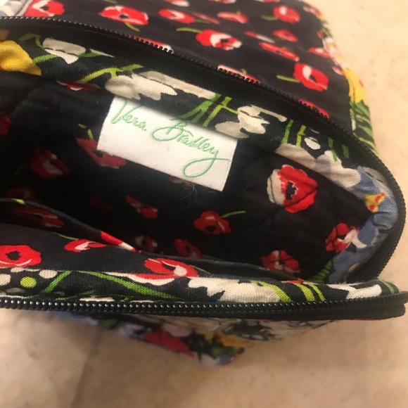 Vera Bradley Red Poppy Fields Floral Crossbody Bag - Picture 4 of 5